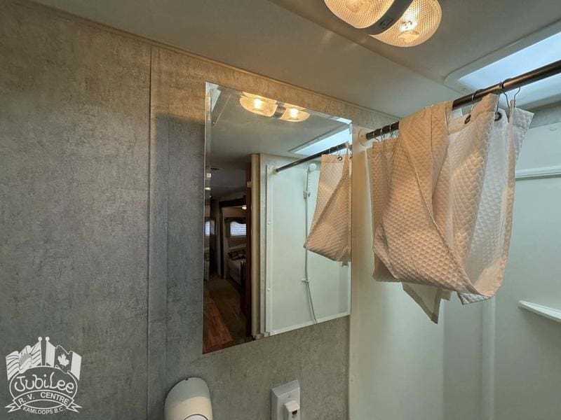 030900ED-49A3-42E0-8B75-97DE528A3997