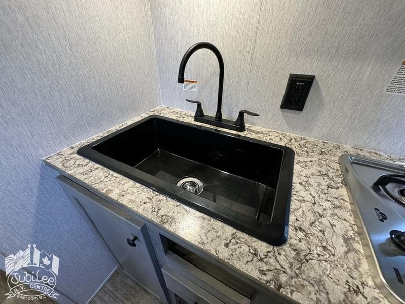 0A672CC8-B24A-4C6F-87FB-17C290E4711F