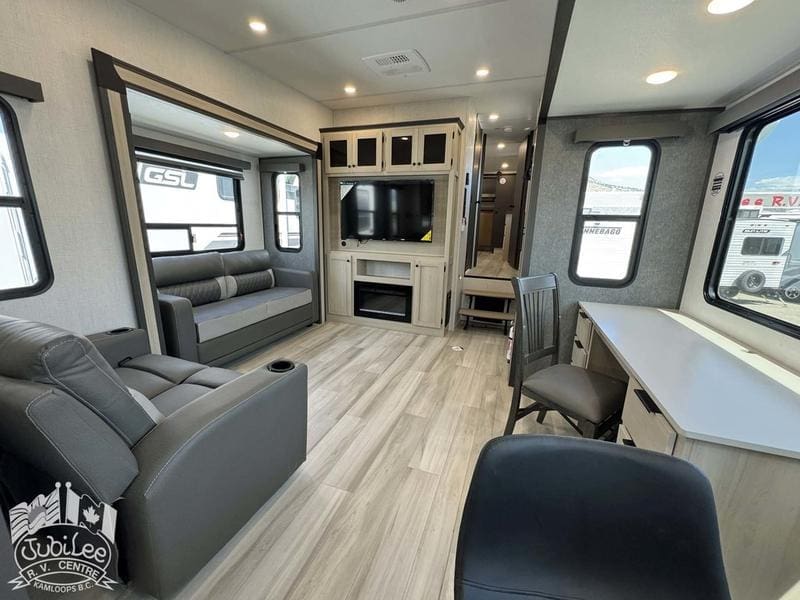 0CE6C236-0A37-4774-AD0D-8A84A56A19D1