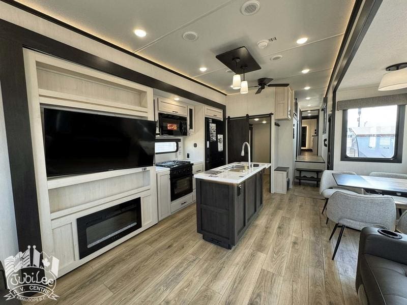 0DF87C73-074C-4E92-8F60-2E892D3731D2