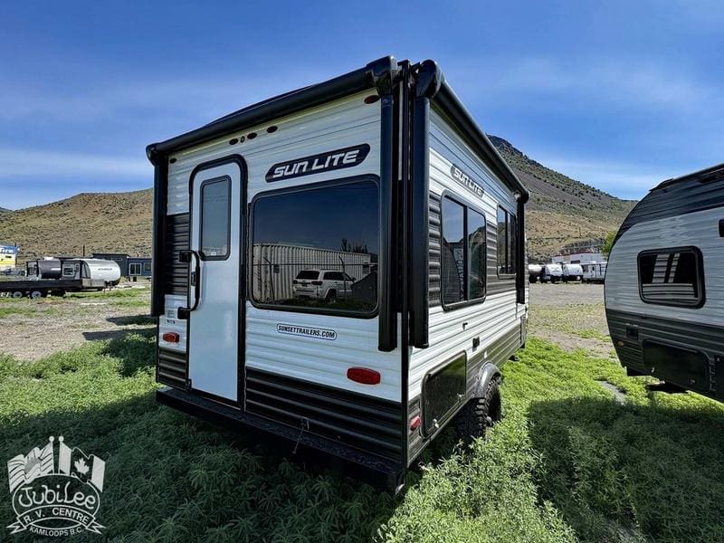 113CEF10-6BE0-428E-99ED-6C868D708827