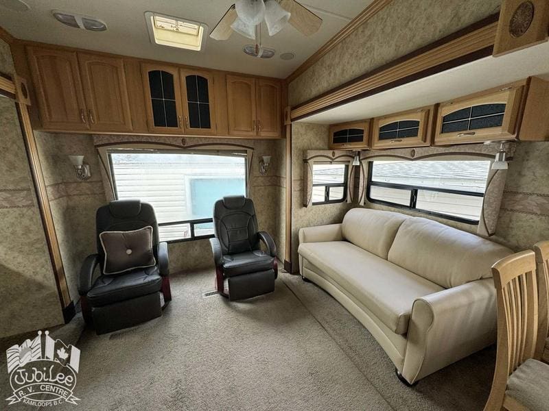 13CF34E9-8E06-4A92-8564-D065DD77D1B4