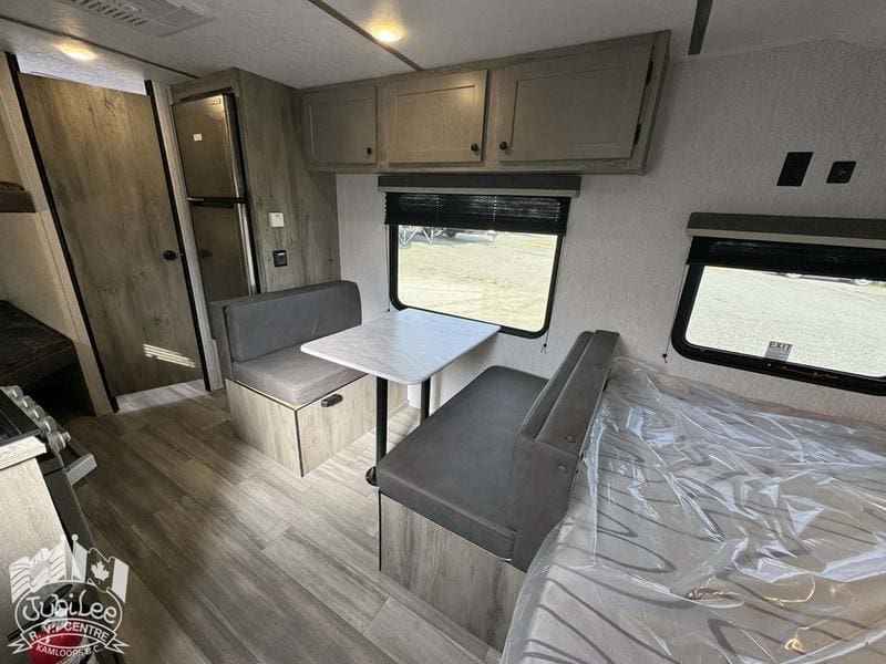 1A40B099-D916-4242-9B4B-A95A0400B1DB