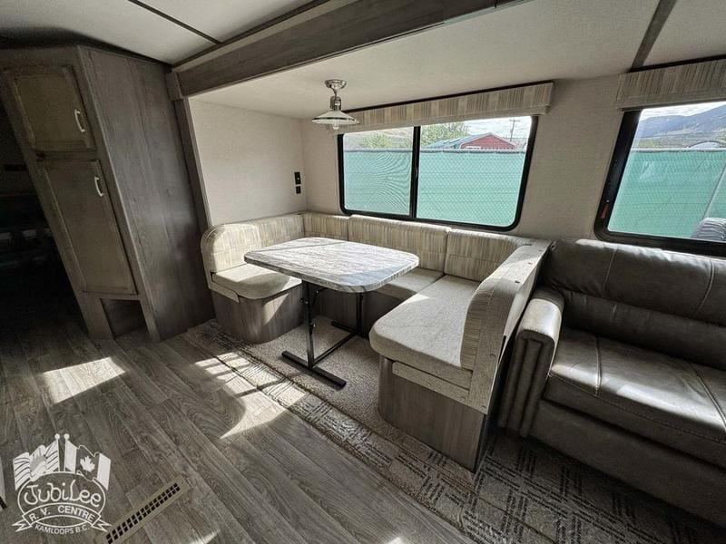 202C7C4D-1927-4FA8-844E-94CBD56322C8