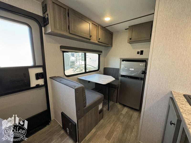 207FB448-34F5-429B-9140-DA4B80B020BC