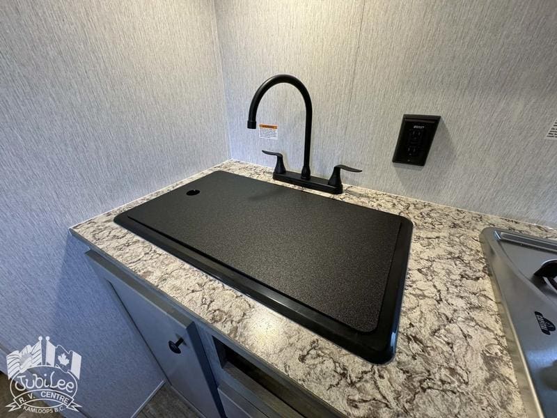 272622DC-4708-4EE6-A220-132E23C0EFAB