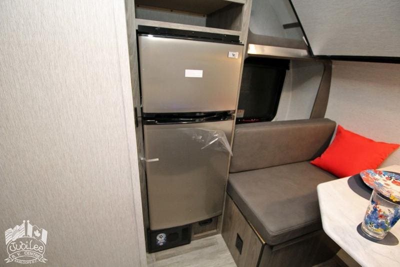 2AD3D946-2A0B-4136-9824-460624B2684E