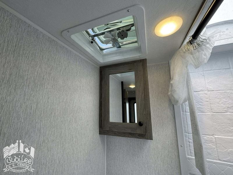 2F08FC16-86EE-4804-8706-5954E984DE9F