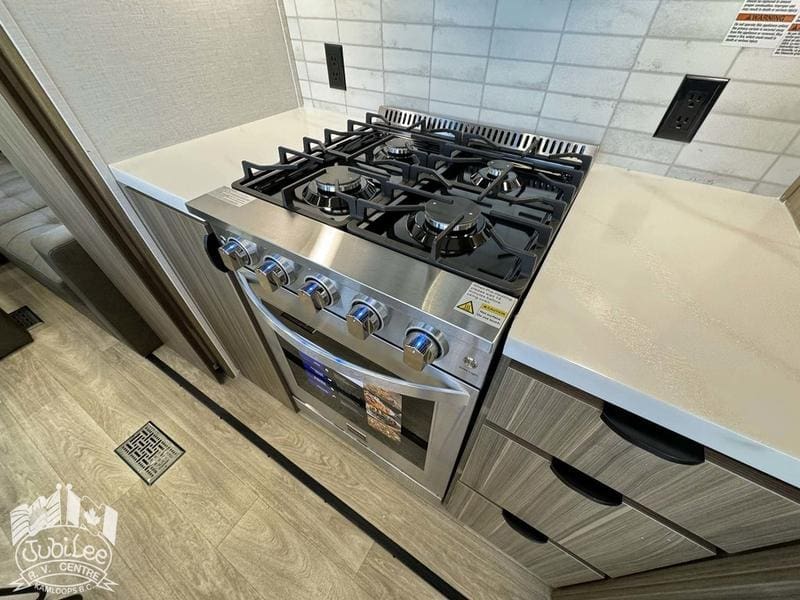 2F609270-8EDC-4725-9421-EB6EB0EEAF94