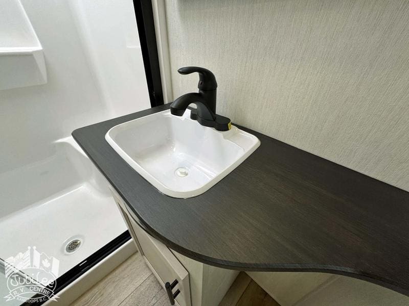 366D886A-DB75-4DD2-80F8-701972B8EE88