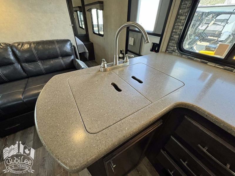 3B587DC3-D074-4232-892F-0D791D50E03F