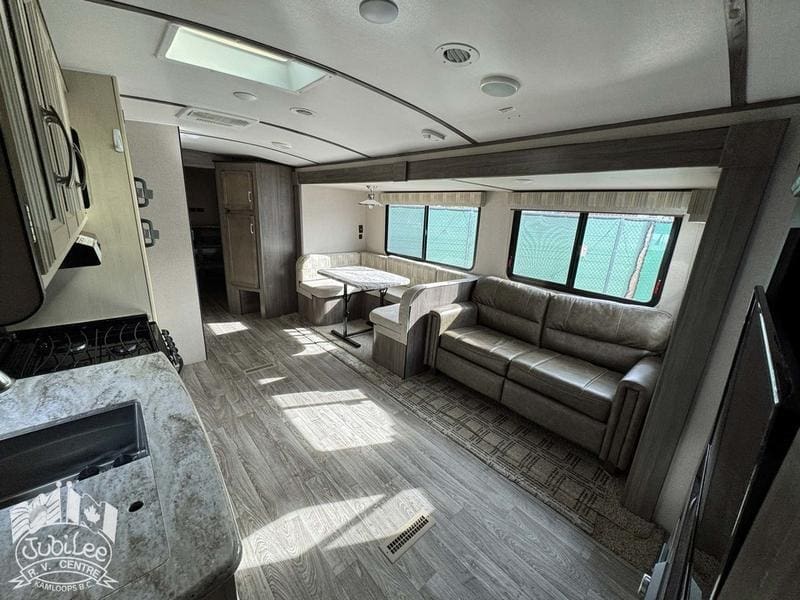 4205B04A-1916-4112-89C0-43CF7B78AF4A