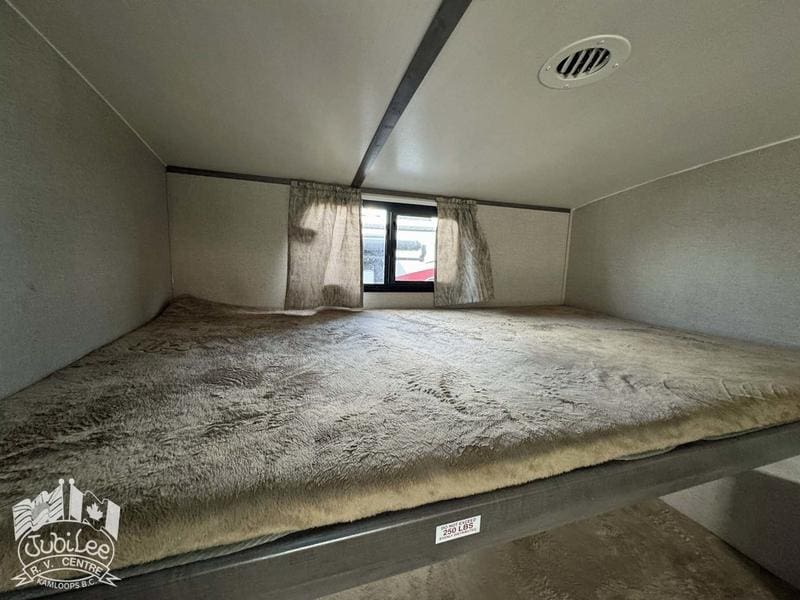 4367C1FD-EAF7-46B4-A7E4-B531890A3EF0