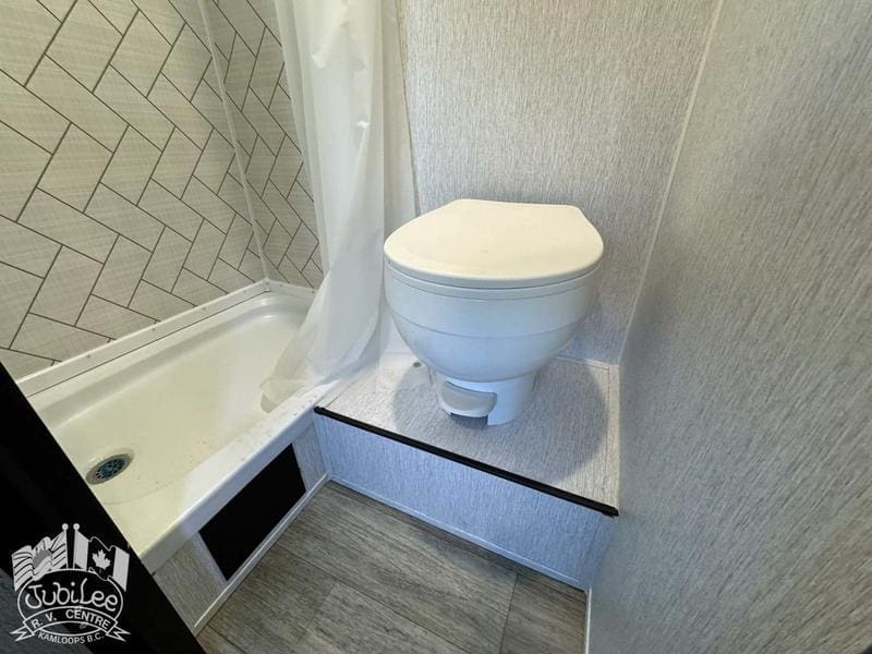 436FD189-21BC-49D6-A309-8697FDB26962