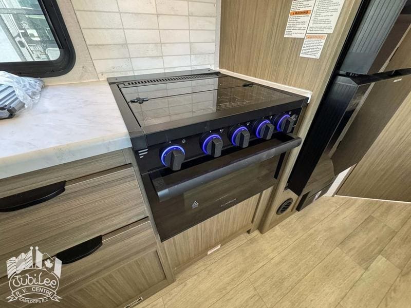 49B1A64C-9B94-4832-8DDC-954D2C24F904