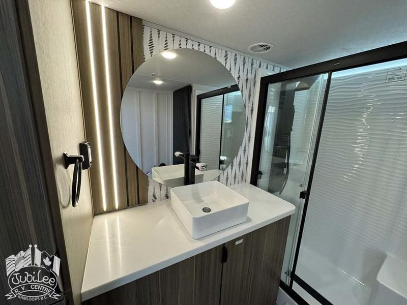 4ADA9004-1AD6-4FE6-B277-875541BFADF3