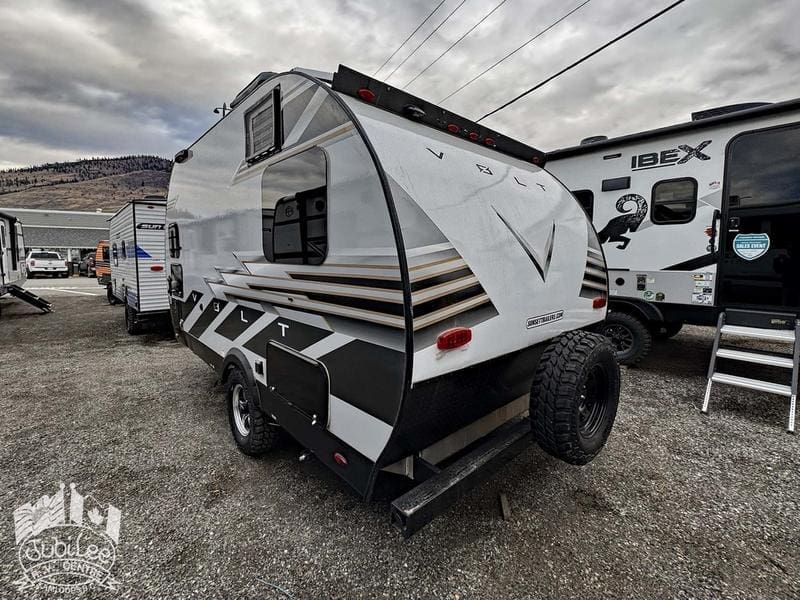 4CC5AE3D-2203-43D8-B689-120735AAA80E