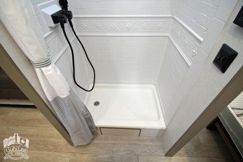 4CE77190-1750-49E1-A1EF-665CD338C890