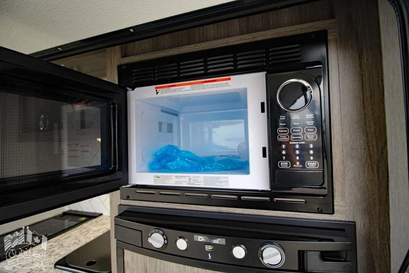 4D2EE256-9843-4224-8F03-A3DD5DCC17C1