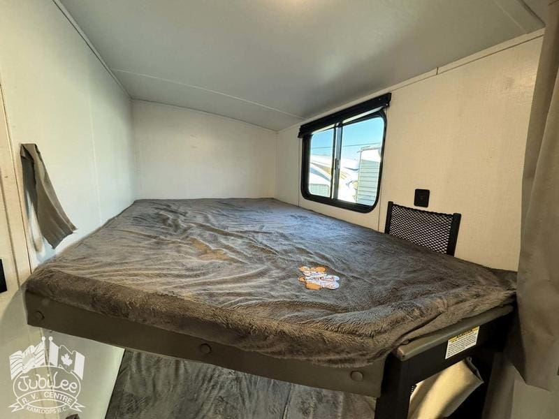 54104A42-7B8B-4B65-9DC1-230BEDAE2C74