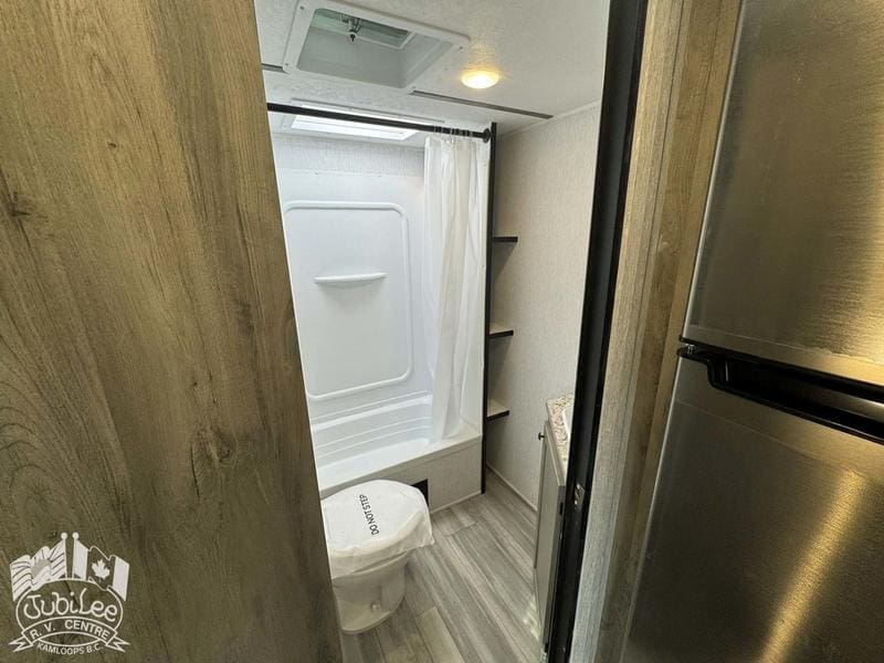 57ABD7D9-CD0A-4EC9-B29C-E8B95F36D3D9