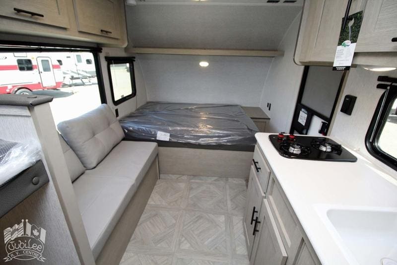 5D49A092-35FD-497D-BE82-8AD163C07A52