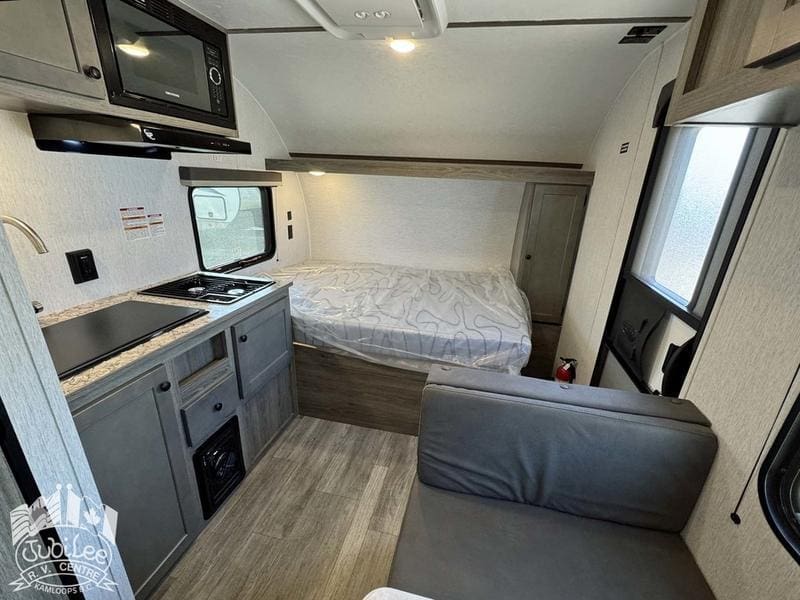 5E97B1CD-F6F9-4CCC-ADF5-C1E65A605846