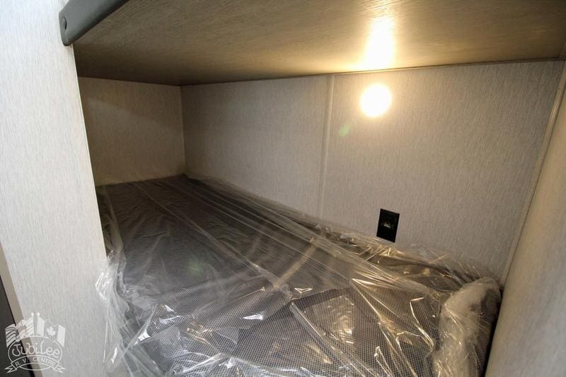 5F882502-12A3-49C7-9D91-62F6FE217275