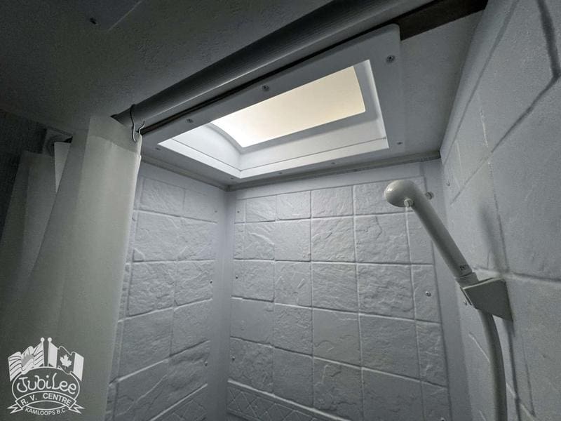 5FF71FC0-316B-4CD6-973D-909A49ADE544