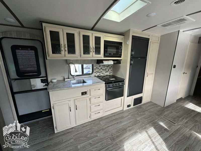 60868ED6-30E7-48C6-9B37-41CFC4EDAB96