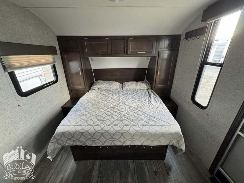 635B97EB-2435-42F3-9447-2528812E51D0