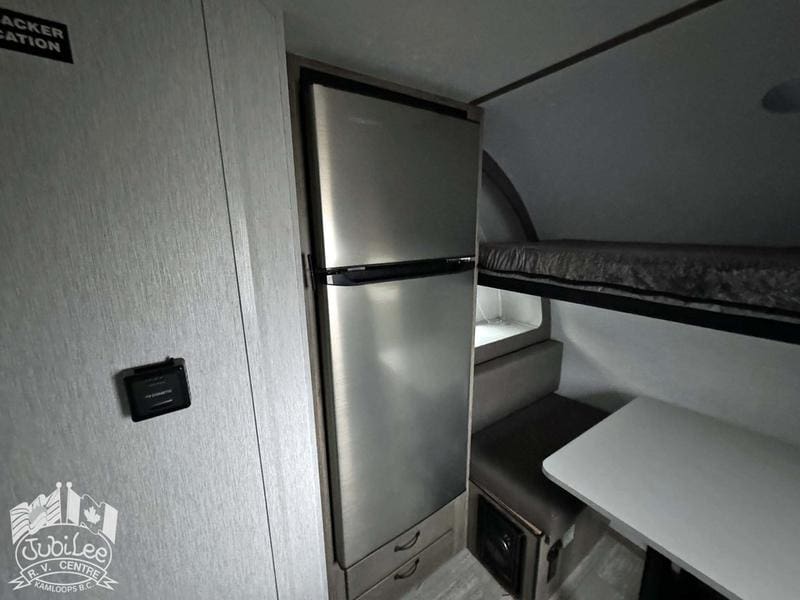 63815061-C9BD-4B72-9965-4044BD103979