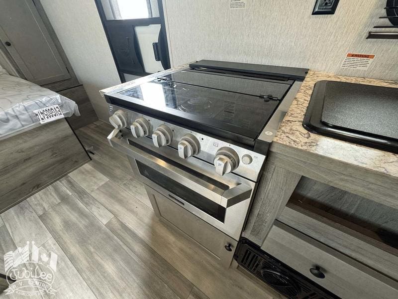 64859CD5-7E3C-4688-92FA-221135FCAFE5