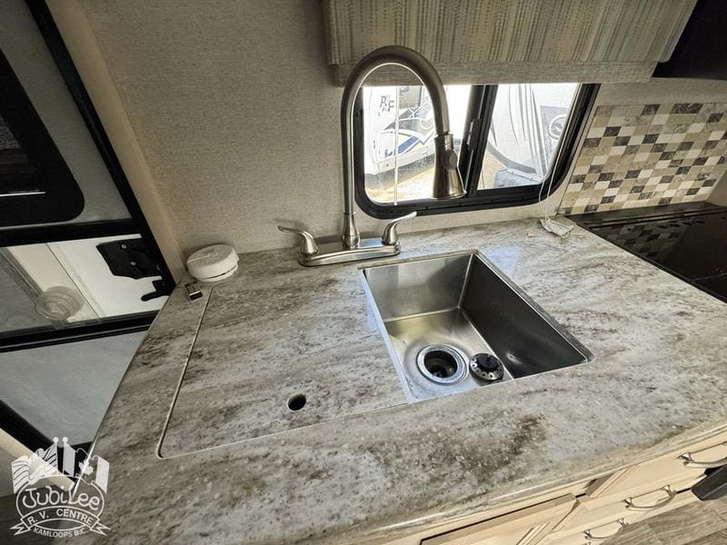 684CFCA9-DF05-48AC-BCEC-CC8EB20B1477