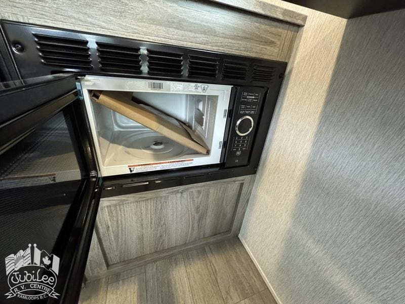 6C99AC35-6D3E-49FD-B5D0-DEB64974E70E