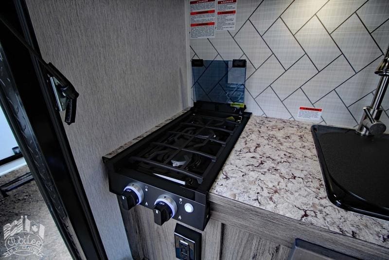 6EC1F314-EADC-4FCF-950B-BF62FC40640D