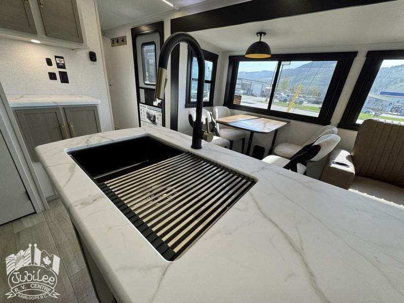 6F56D588-6030-49CD-A0CF-17F265EDCD66