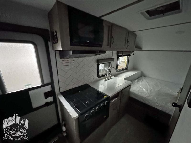 72058455-DB6D-4557-9D6E-DFDB95A79992