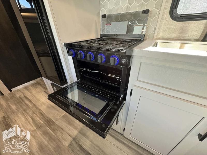 72CD8DAF-02D3-4B5B-8031-E40989D7BA60