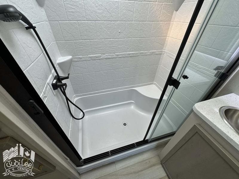 72DCD7DF-7A3E-496D-B107-9CE7EB2B1139