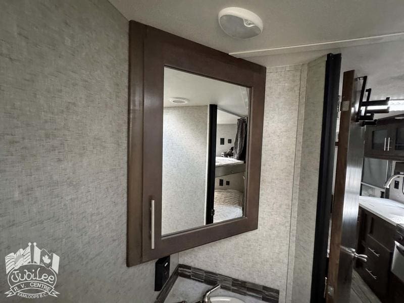 7415366A-4177-4A00-8B25-D91439774C7A