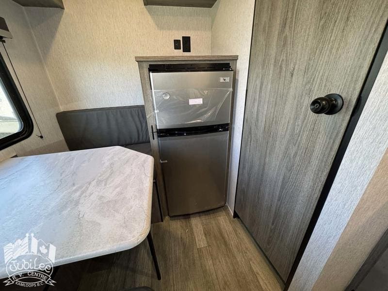 7476EE48-A95A-4A1C-A174-5AB07855D2BF