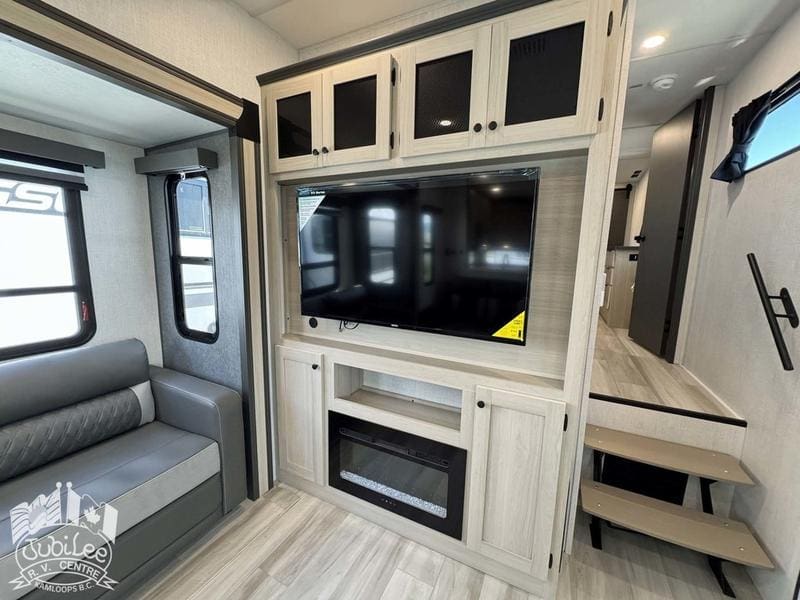 7CB7DD4F-BC39-4B15-907A-7275331B5A87