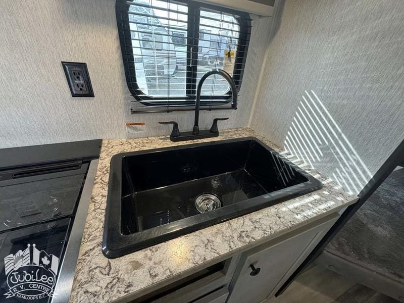 7CC0C27E-339B-411B-87E1-B262A5FF989E