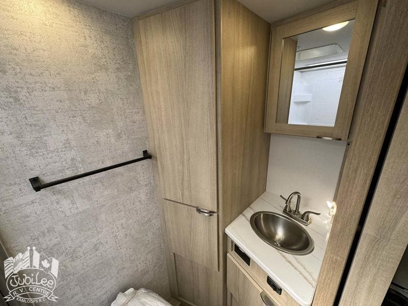 7CC1BC08-BD95-4CCA-BF68-B1FDF0A88674