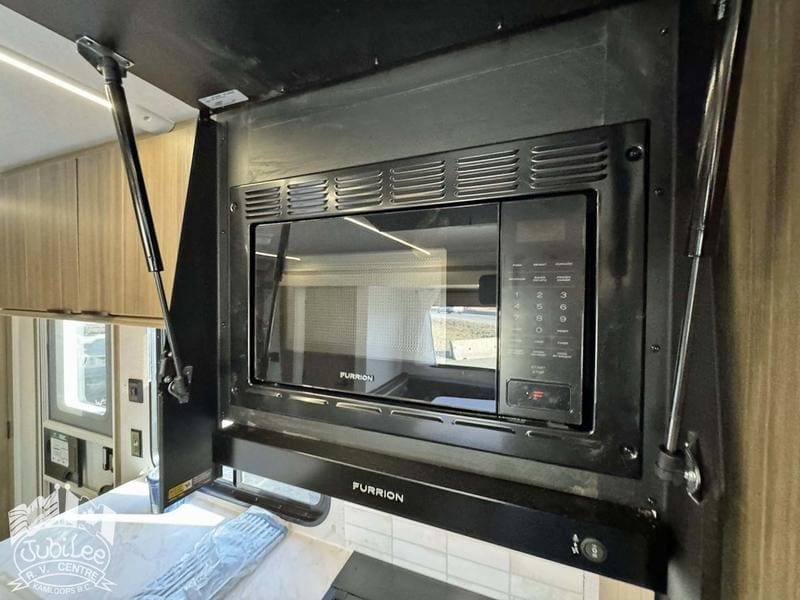 80FD42E9-8C22-4710-B638-22A0C62D254E