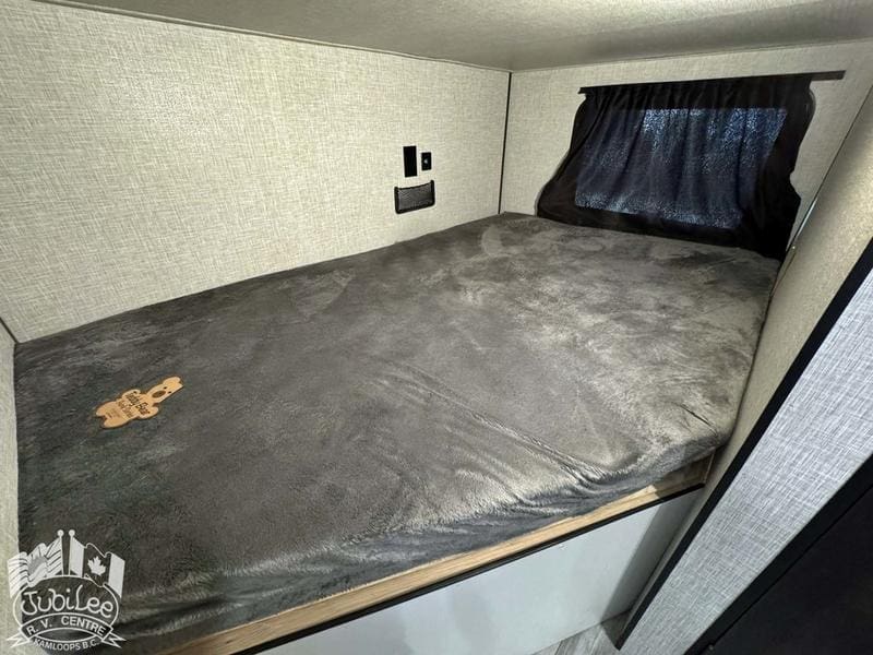 8283C116-8B72-4153-B3F4-FD08C602CE0E