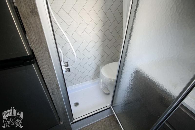 8484F5D8-7B92-40E5-98C9-2D6B987B4110