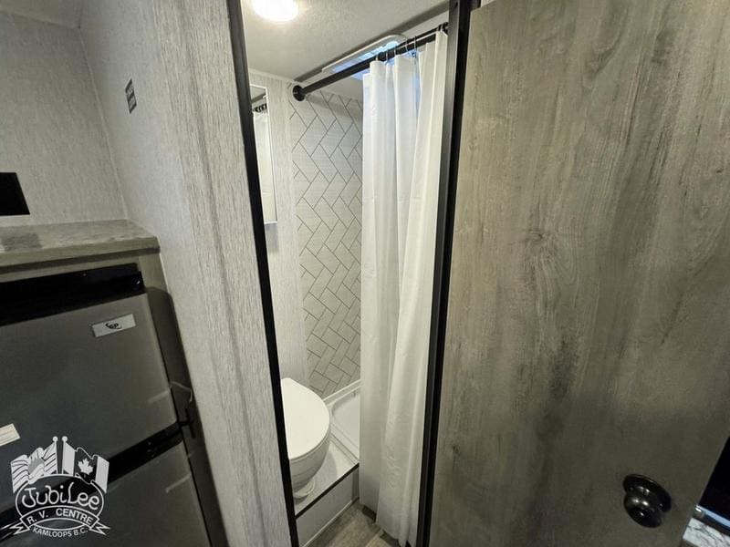 8C6B264D-3EA1-47F7-AAF3-CDCB511444BF