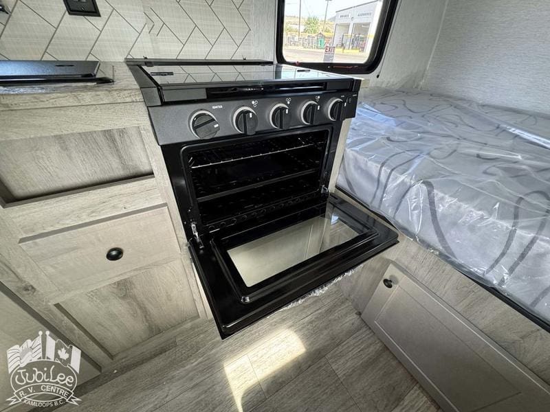 8C8325E0-735F-4572-836C-44B9CE10028B